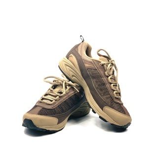 Easy Spirit Wild Child Lace-up Sneakers